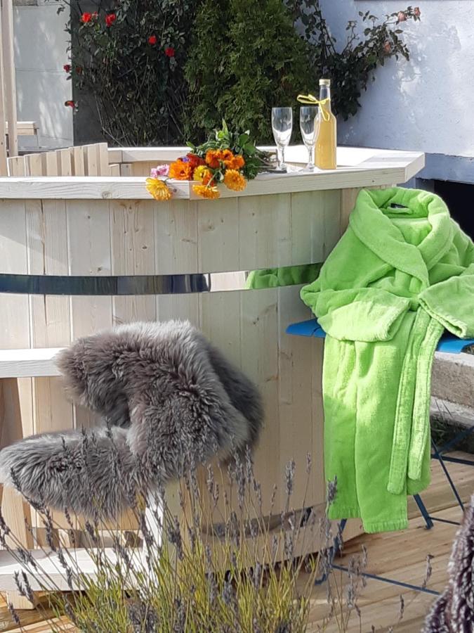 Gite La Petite Maison Horlogere Et Jacuzzi , Raquettes Les Fontenelles Luaran gambar